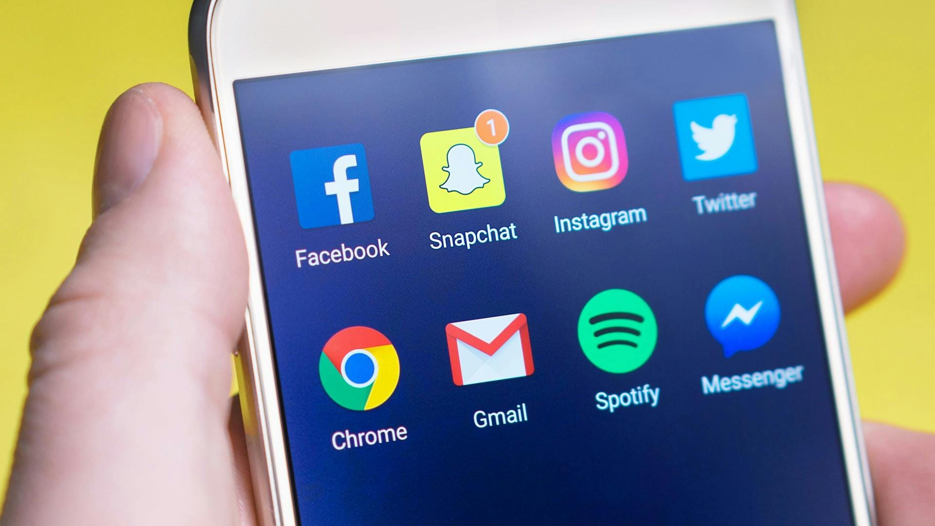 Australia Proposes Social Media Ban for Children Under 16, Sparking Debate