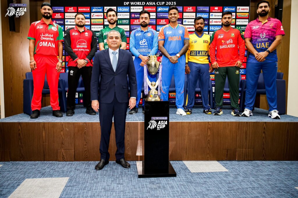 ACC President Mohsin Naqvi gets the unveils of DPWorld AsiaCup 2025 trophy! Dubai!