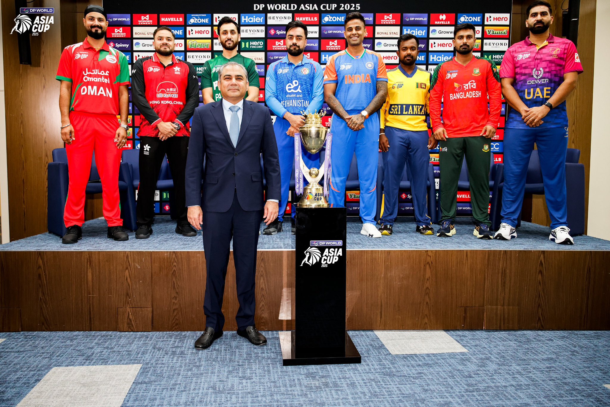 ACC President Mohsin Naqvi gets the unveils of DPWorld AsiaCup 2025 trophy! Dubai!